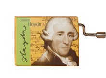 Load image into Gallery viewer, Music Box - paper box & crank